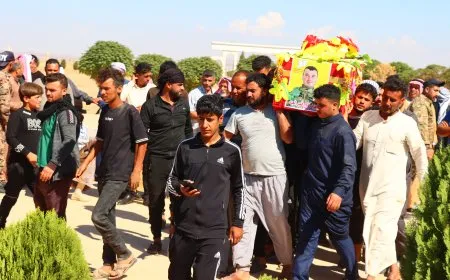 مزار الشهداء في تل حميس يحتضن جثمان مقاتل من قسد