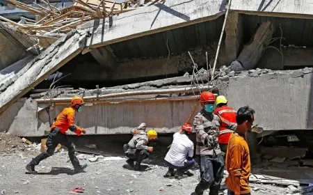 حصيلة انهيار مدرسة في جزيرة جاوة بإندونيسيا تصل إلى37 قتيلاً