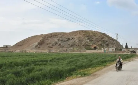 أم تحاول إحراق نفسها احتجاجاً على خطف ابنها الوحيد بريف حلب