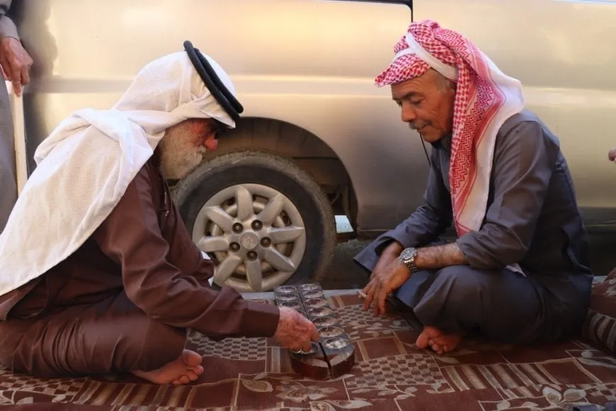 احياء تراث لعبة "المنقلة" في جلسات الطبقة