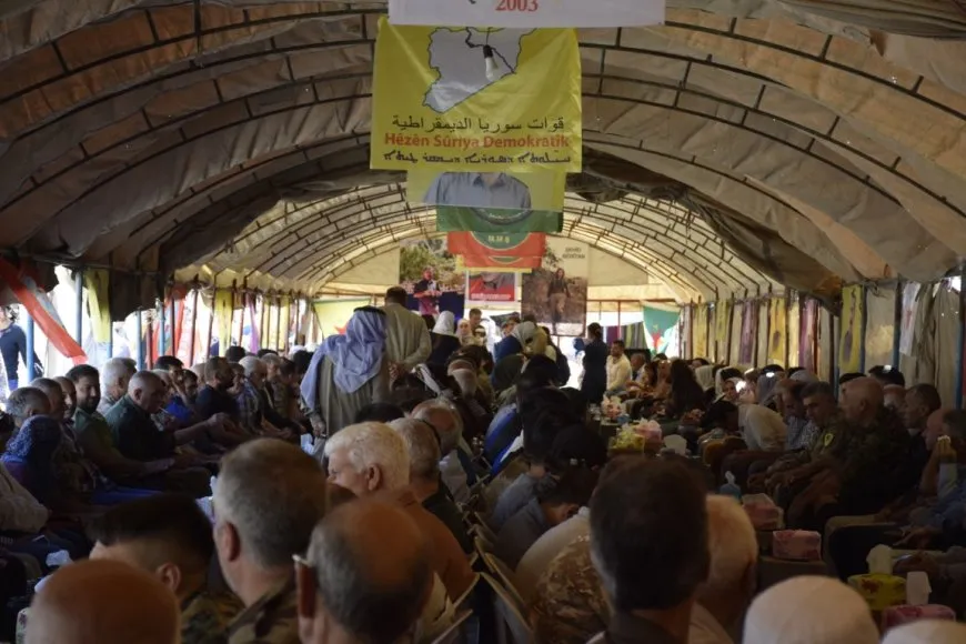 مراسم غيابية لمقاتل في قوات الدفاع الشعبي في الحسكة