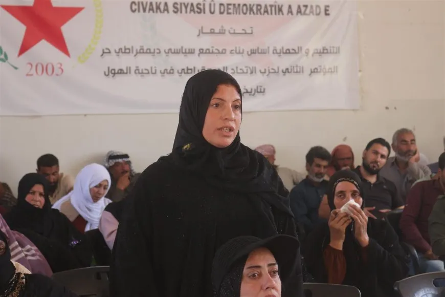 انعقاد الكونفرانس الأول لكومينات الهول ودعوة لترسيخ النظام الديمقراطي