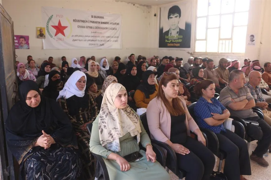انعقاد الكونفرانس الأول لكومينات الهول ودعوة لترسيخ النظام الديمقراطي