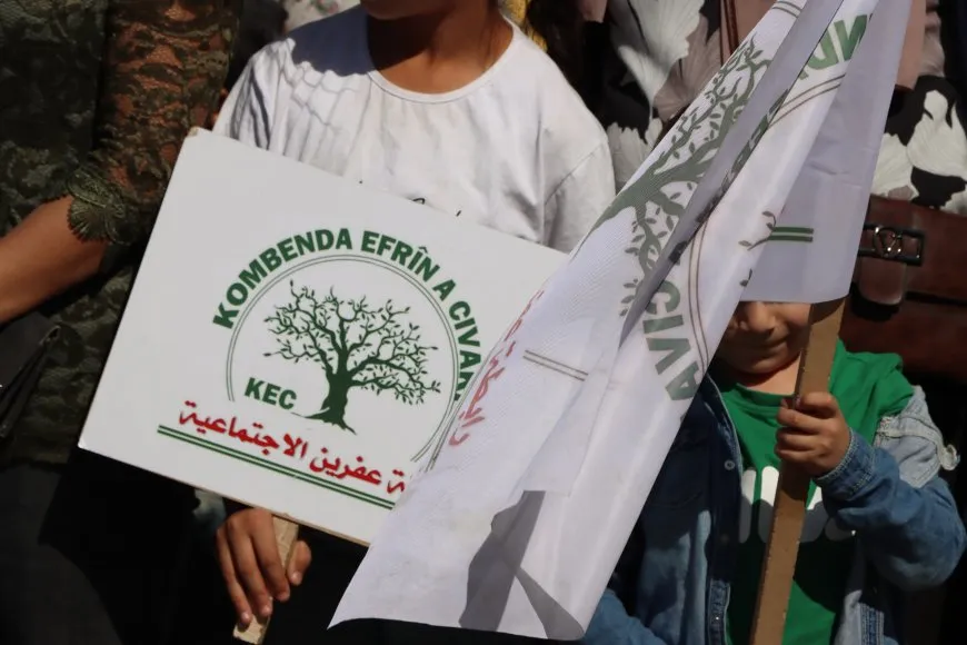 وقفة للمهجّرين أمام مفوضية الأمم المتحدة للمطالبة بحق العودة الآمنة إلى ديارهم