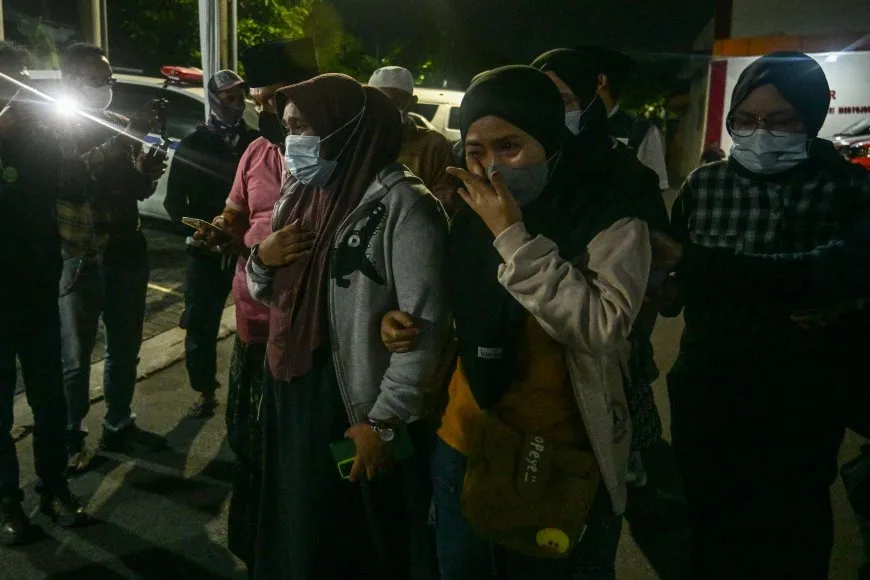 ارتفاع حصيلة قتلى انهيار مدرسة في إندونيسيا إلى 54 شخصاً