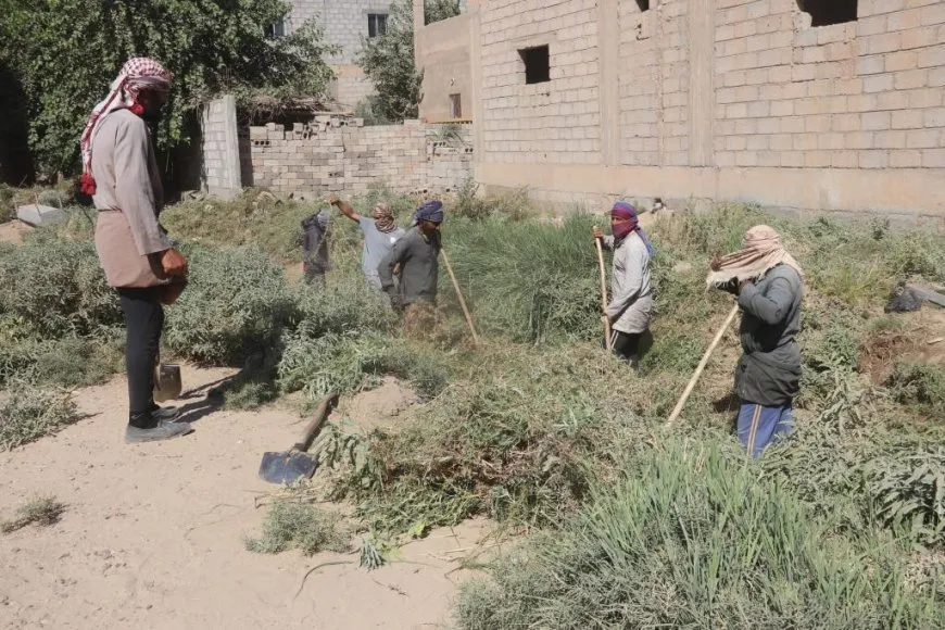 مبادرة شعبية لتنظيف قنوات الري وتأهيل الطرق الزراعية في مقاطعة دير الزور