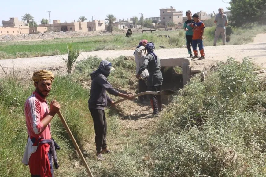مبادرة شعبية لتنظيف قنوات الري وتأهيل الطرق الزراعية في مقاطعة دير الزور