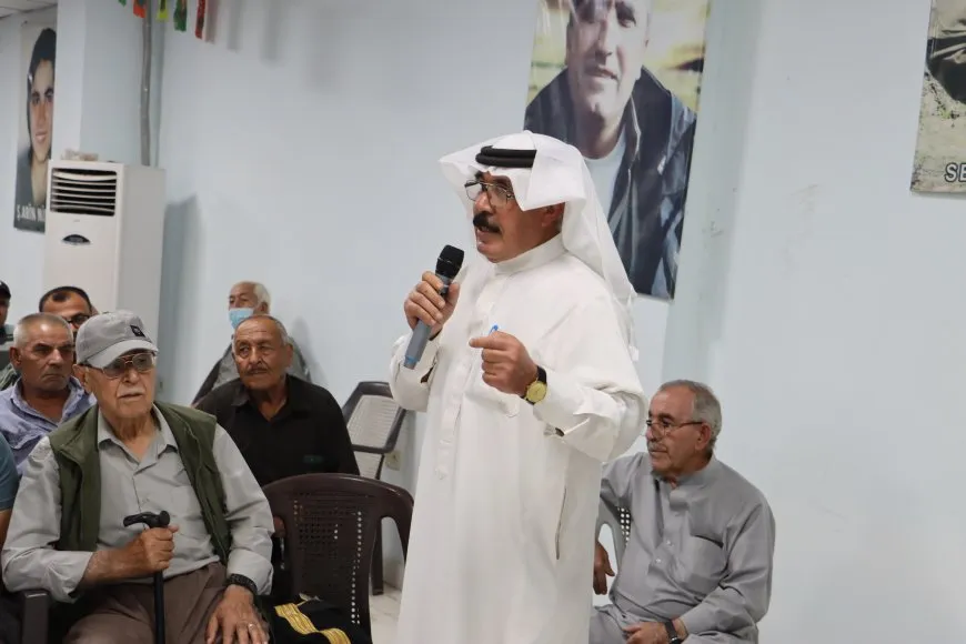 اجتماع شعبي في تربه سبيه يناقش المؤامرة الدولية ضد القائد