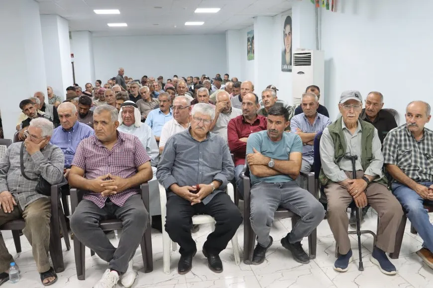 اجتماع شعبي في تربه سبيه يناقش المؤامرة الدولية ضد القائد