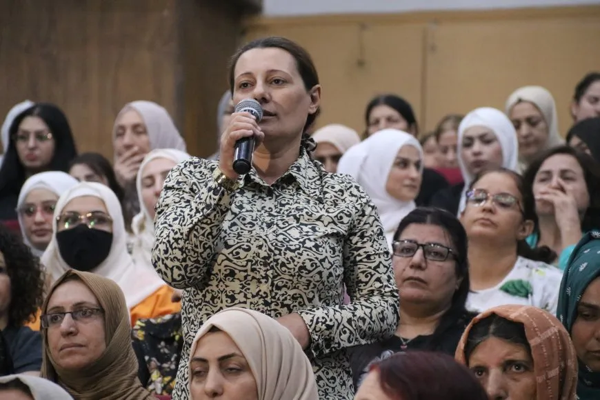 منتدى حواري نسائي يناقش نداء السلام ورؤية القائد لحلّ قضية الشرق الأوسط