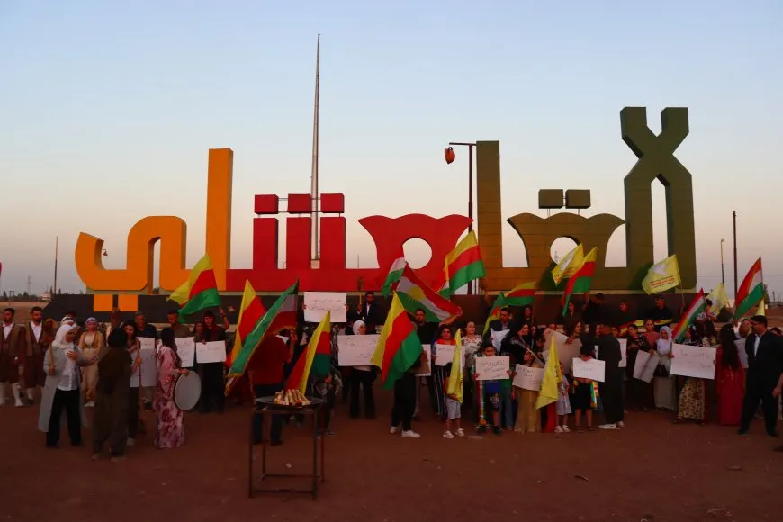 أهالي قامشلو يوقدون شعلة نوروز رفضاً لتجاهل الحكومة الانتقالية الأعياد القومية والدينية