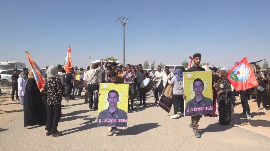 تشييع جثمان مقاتل من قسد ومراسم غيابية لآخر في الرقة