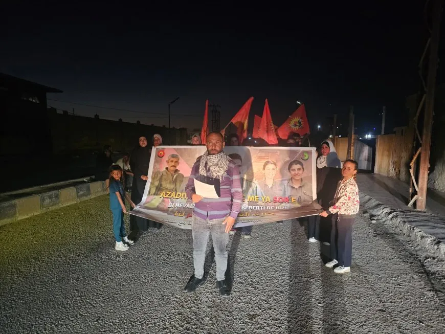 مسيرات ليلية منددة بالمؤامرة الدولية بحق القائد عبد الله أوجلان ومطالبة بحريته