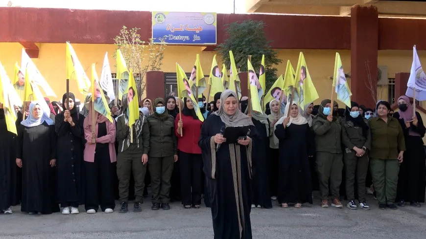 مجلس تجمّع نساء زنوبيا في مقاطعة دير الزور يطالب بالحرية الجسدية للقائد