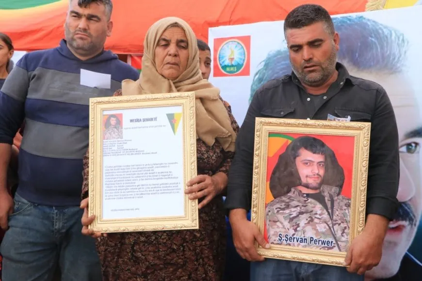 تقديم واجب العزاء لذوي شهيد واستذكار 3 شهداء من الكريلا في كوباني