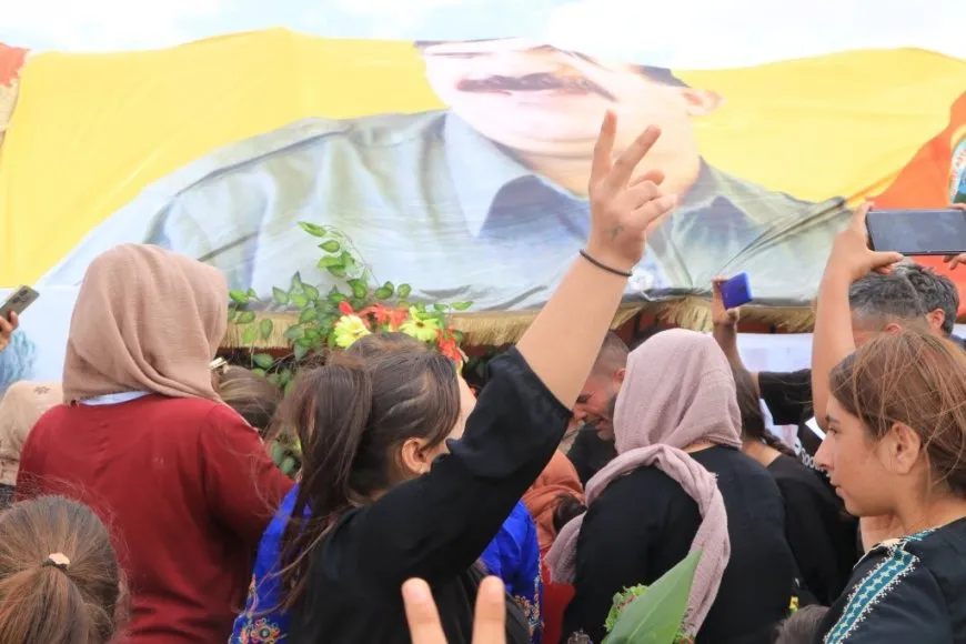 تقديم واجب العزاء لذوي شهيد واستذكار 3 شهداء من الكريلا في كوباني