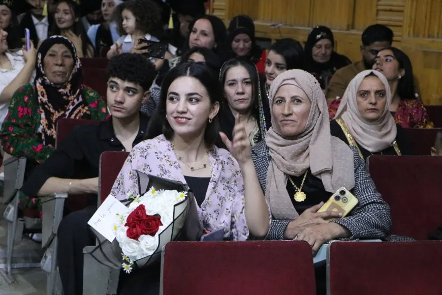 تخريج دفعة جديدة من طلاب المعهد الصحي في شمال وشرق سوريا