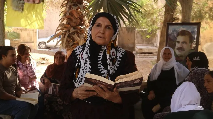 كتابة رسائل للقائد عبد الله أوجلان ضمن حملة المطالبة بلقائه