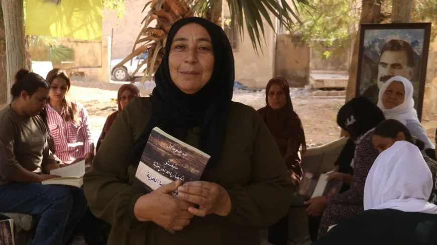كتابة رسائل للقائد عبد الله أوجلان ضمن حملة المطالبة بلقائه
