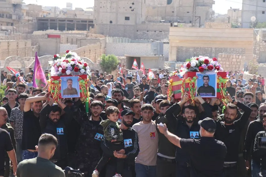 تشييع جثماني شهيدين وكشف سجلّ آخر في حلب