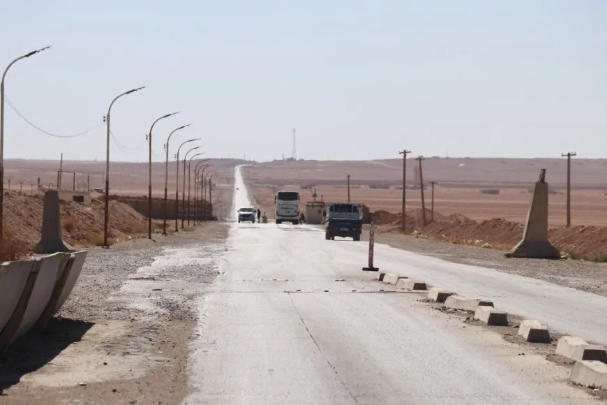 طريق الطبقة – سلمية مغلق لليوم الثامن من قبل الحكومة الانتقالية
