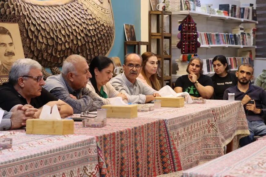 ندوة لمجلس الأدب حول " مانيفستو السلام والمجتمع الديمقراطي"