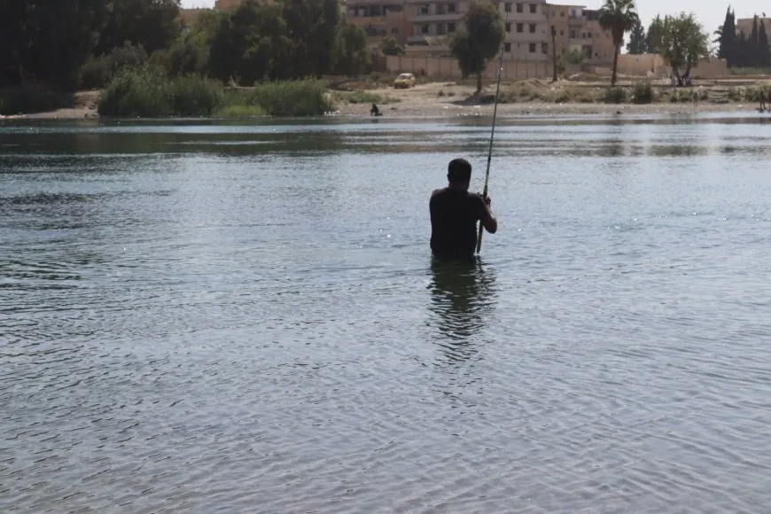 الصيد الجائر والعشوائي يهدد الثروة السمكية في نهر الفرات