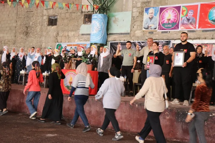 مراسم غيابية لمقاتل في قوات الدفاع الشعبي بحلب