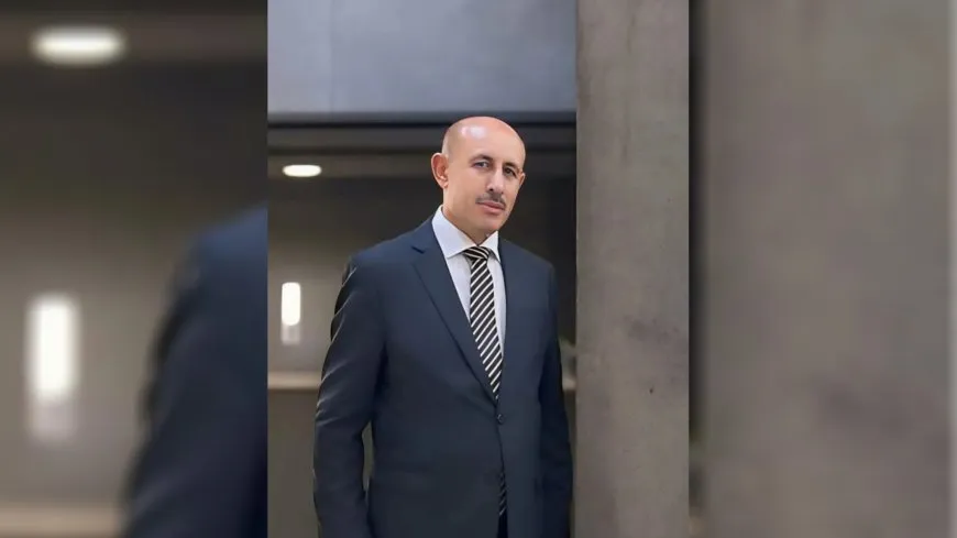 انشقاق أول مسؤول في الحكومة الانتقالية في سوريا