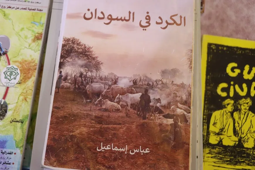 كاتب يشارك في معرض الشهيد هركول بـ 40 كتاباً
