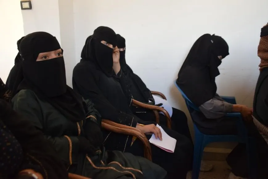 اجتماع نسائي في الرقة لتعزيز الوعي حول سرطان الثدي
