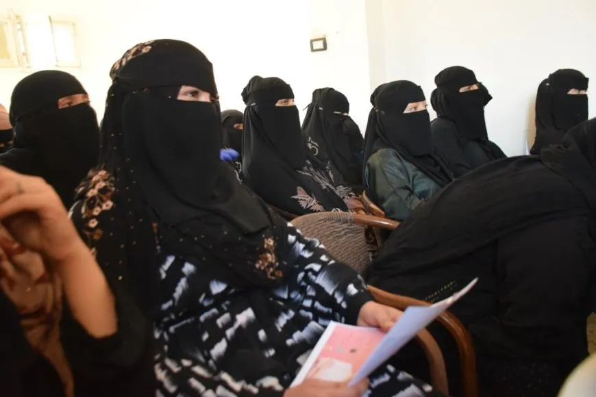 اجتماع نسائي في الرقة لتعزيز الوعي حول سرطان الثدي