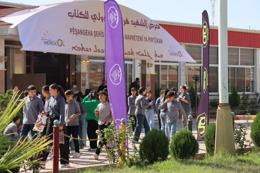 أعمال المعتقلين في السجون التركية ضمن معرض الكتاب الدولي