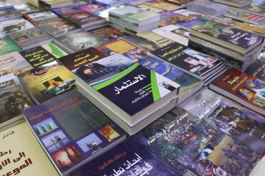 زوار: المعرض غني جداً يضم مجموعة متنوعة من الكتب تناسب جميع الأعمار 