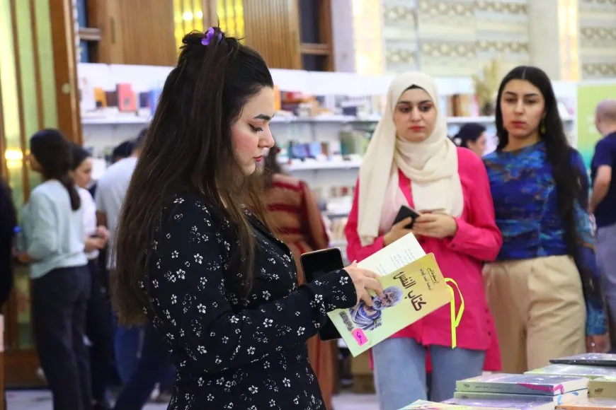 زوار: المعرض غني جداً يضم مجموعة متنوعة من الكتب تناسب جميع الأعمار 