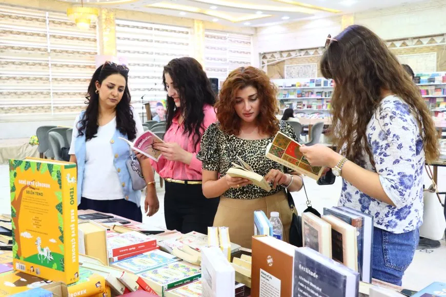 حضور ثقافي لافت في معرض الشهيد هركول