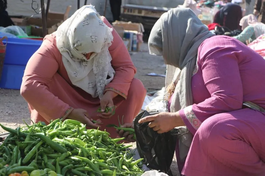 الأسواق الشعبية المتنقلة.. وجهة للأهالي والتجار ذوي الدخل المحدود