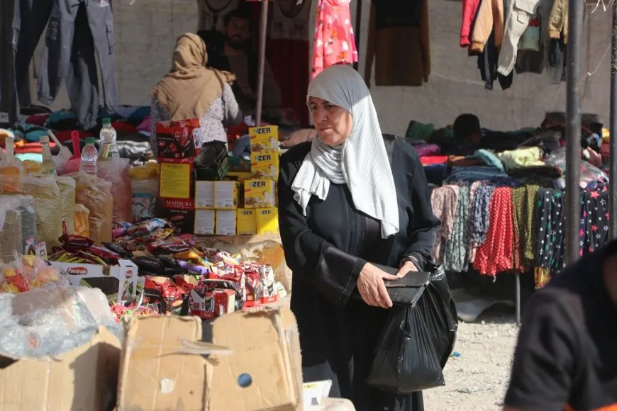 الأسواق الشعبية المتنقلة.. وجهة للأهالي والتجار ذوي الدخل المحدود