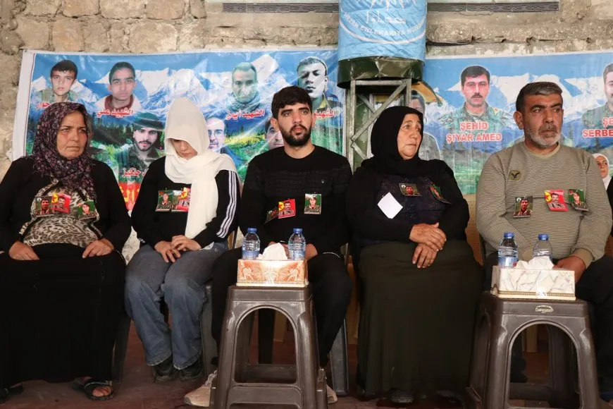 تقديم واجب العزاء لذوي 3 شهداء في حلب