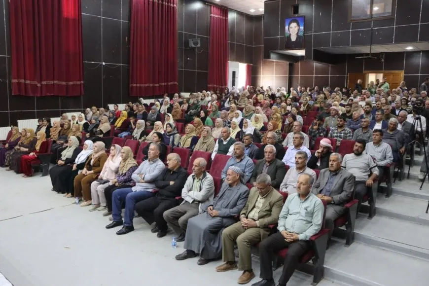 اجتماع جماهيري في كوباني لبحث آخر التطورات السياسية ودعم قسد