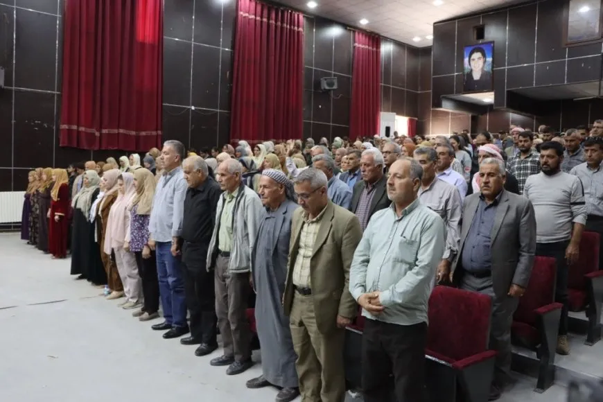 اجتماع جماهيري في كوباني لبحث آخر التطورات السياسية ودعم قسد