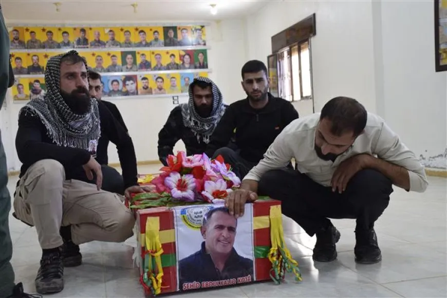 تشييع جثمان شهيد في مدينة تل تمر