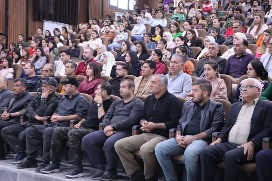 ندوة حوارية بمناسبة اليوم العالمي لكوباني في جامعة كوباني