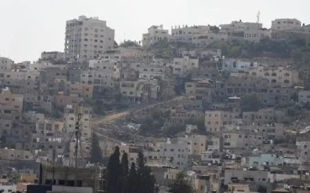 هيومن  رايتس ووتش: إبعاد إسرائيل لآلاف الفلسطينيين من مخيمات الضفة يرتقي لجرائم حرب