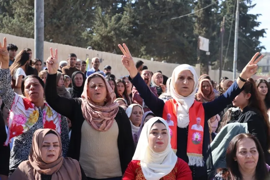 أهالي مقاطعة الفرات يحتفلون بيوم كوباني العالمي