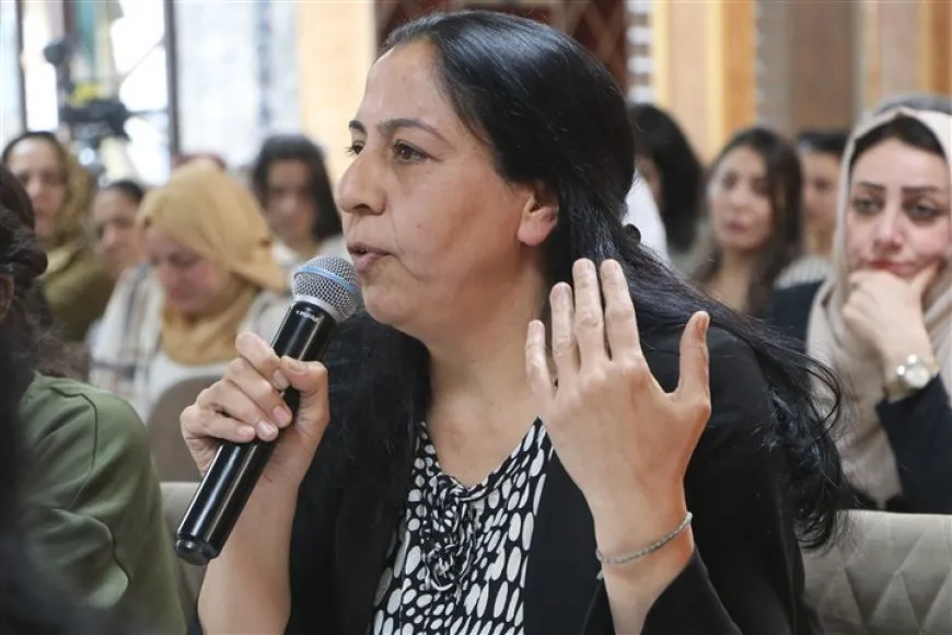 الملتقى الثاني لمجلس المرأة في PYD يناقش مفهومي القاتل الزمروي والكومونة