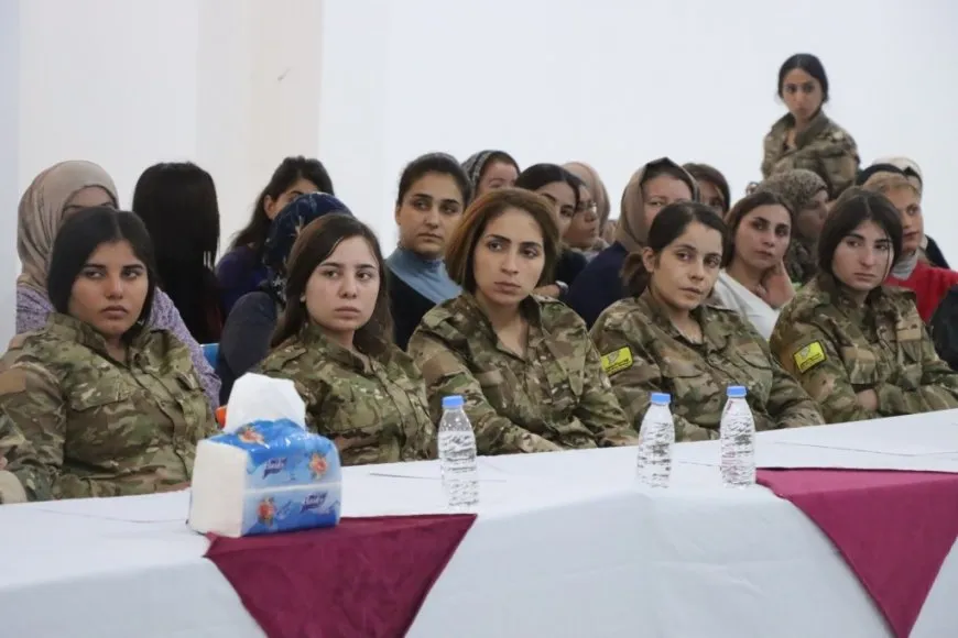 منتدى يبحث وحدة النساء السوريات تحت راية وحدات حماية المرأة