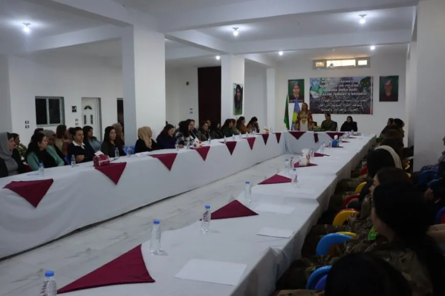 منتدى يبحث وحدة النساء السوريات تحت راية وحدات حماية المرأة