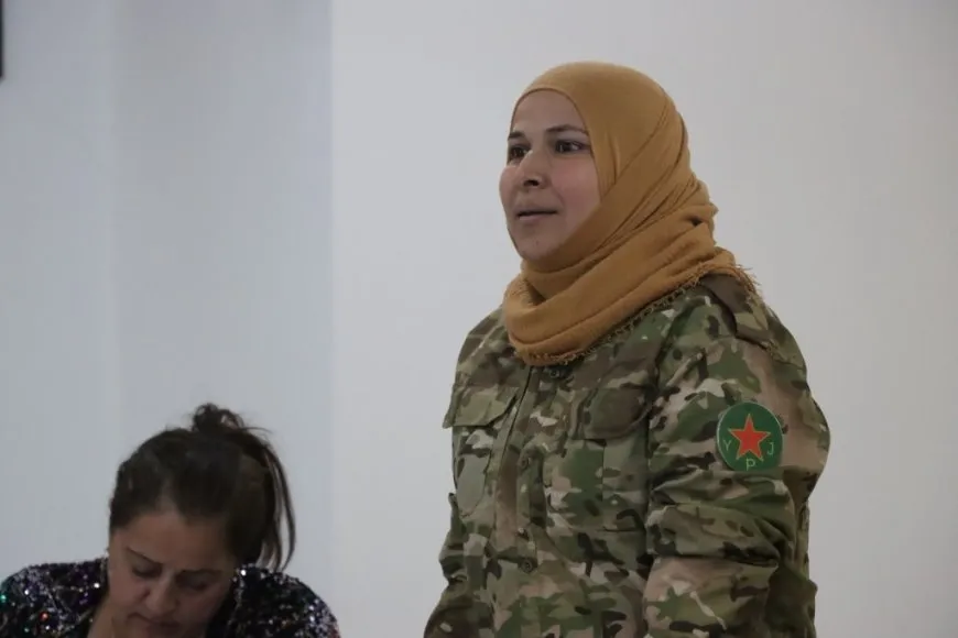 منتدى يبحث وحدة النساء السوريات تحت راية وحدات حماية المرأة