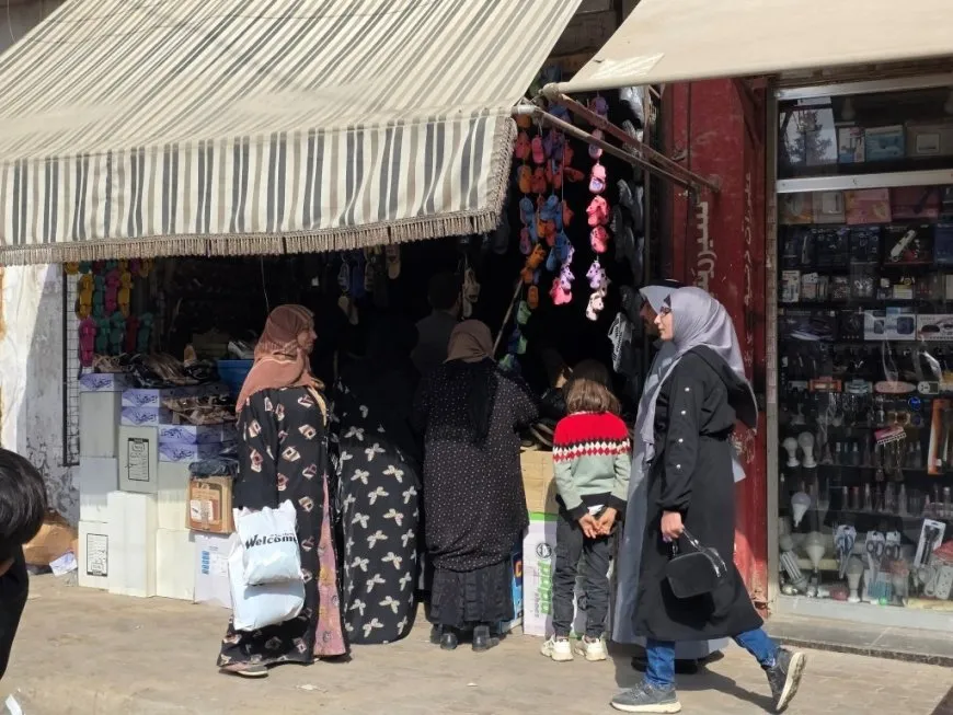 أهالي الرقة يستعدون لفصل الشتاء